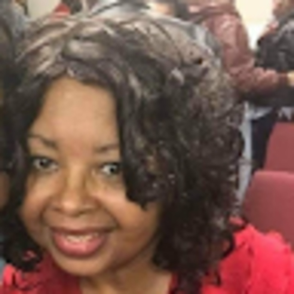 Meet your Posher, Cynthia e.